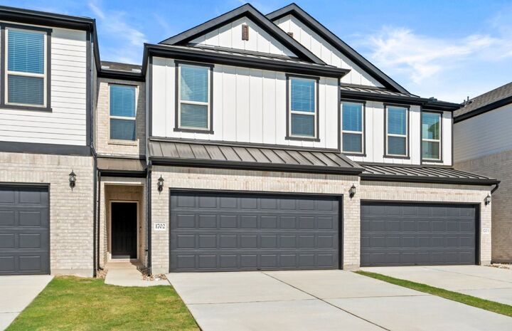 Property Photo: 2725 Woodall Drive 1702 TX 78613