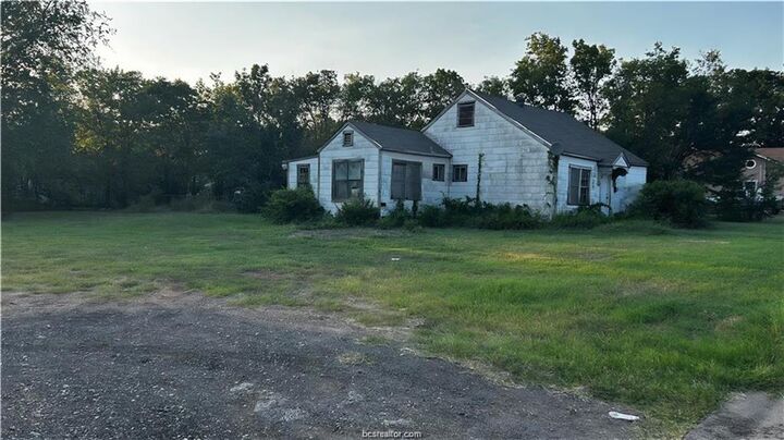 Property Photo: 400 South Brazos Avenue TX 77803