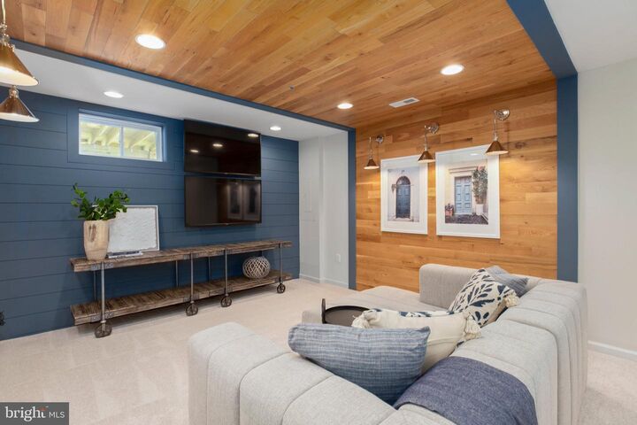 Property Photo: 10634 Afton Grove Court VA 22408