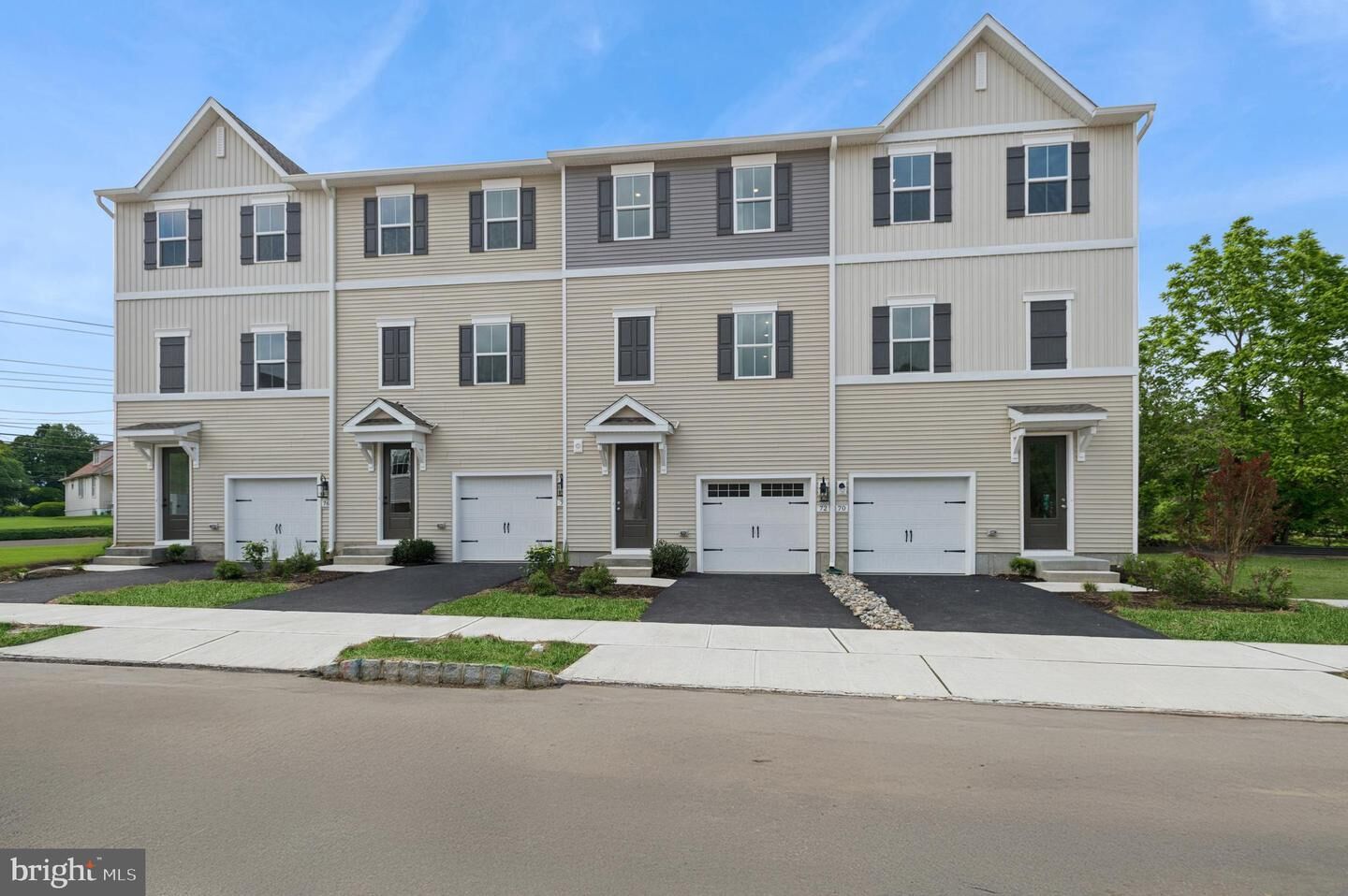 Property Photo:  71 Basswood Street 306  NJ 08009 