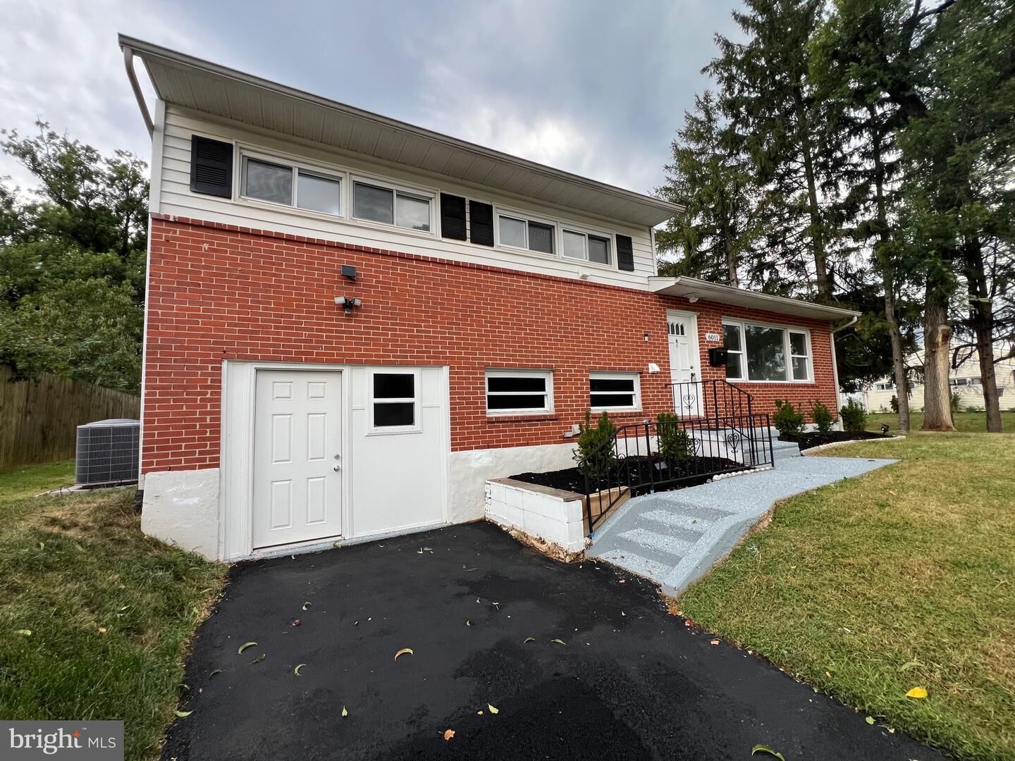 Property Photo: 6011 Johnnycake Road MD 21207