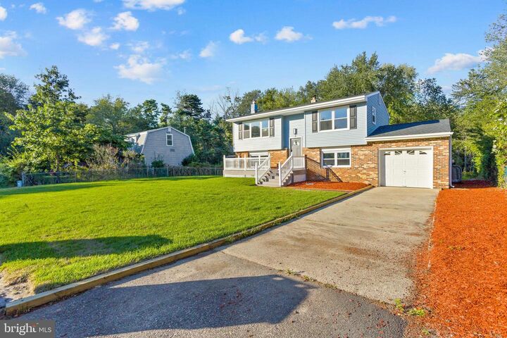 Property Photo:  2 Kiowa Trail  NJ 08015 