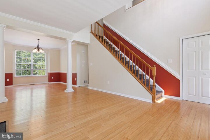 Property Photo: 6178 Oaklawn Lane VA 22193