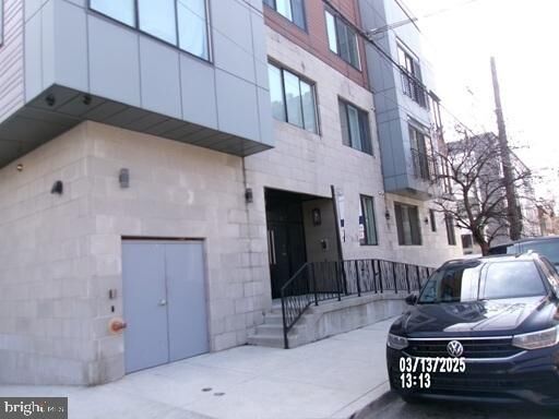 Property Photo: 700 Moyer Street 302 PA 19125
