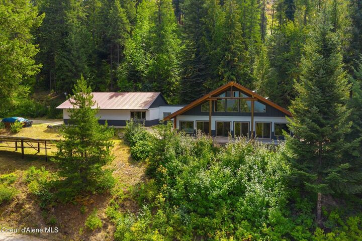 Property Photo:  882 Woodfairie Mountain Rd  ID 83860 