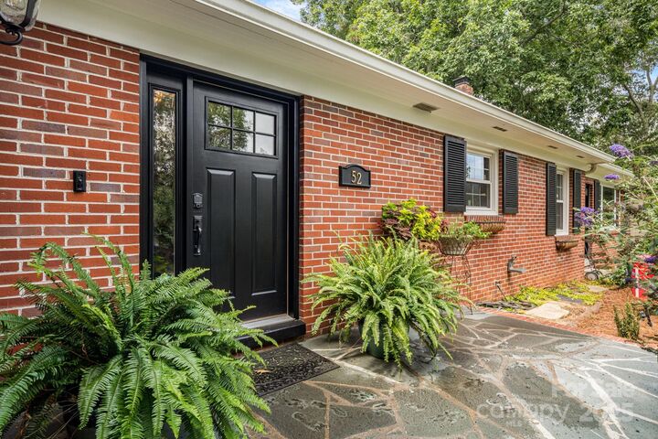 Property Photo:  52 Shorewood Drive  NC 28804 