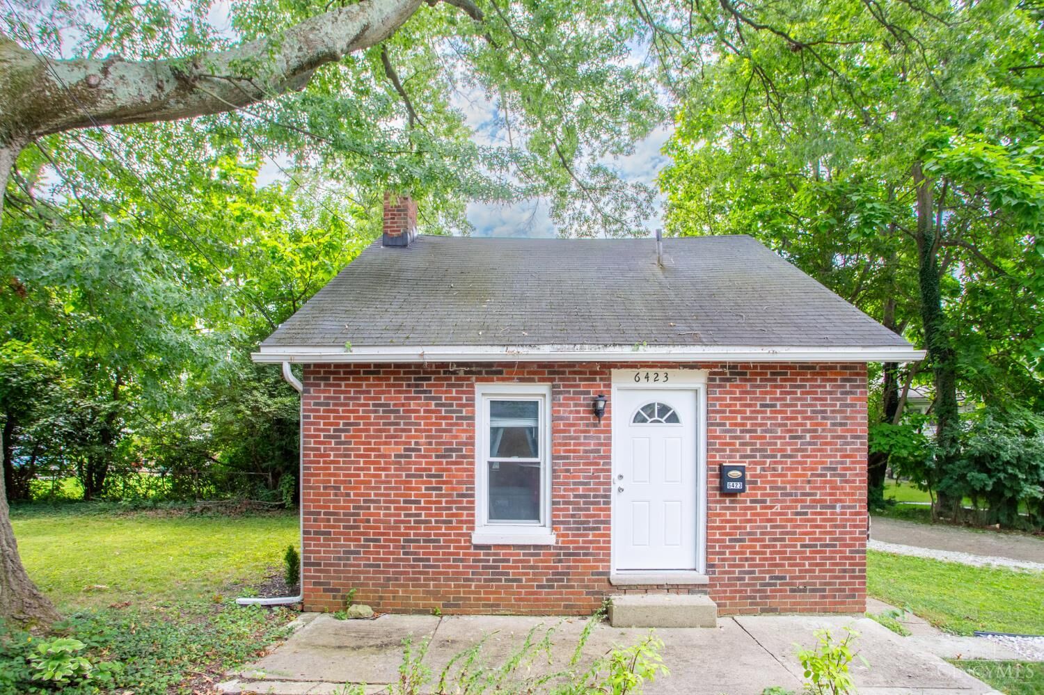 Property Photo: 6423 Beechwood Terrace OH 45230