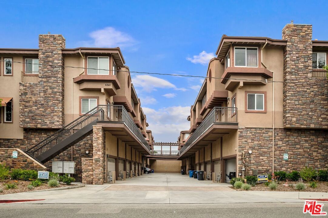 Property Photo: 5241 Colodny Dr CA 91301
