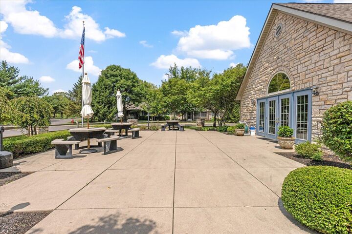 Property Photo: 136 Pioneer Circle OH 43147