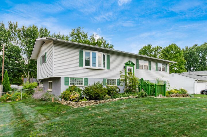 Property Photo:  87 N Spring Road  OH 43081 