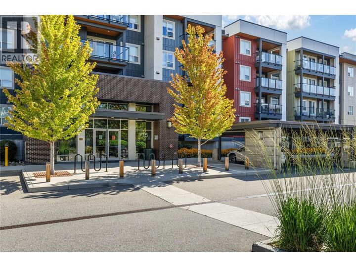 Property Photo: 775 Academy Way Ph17 BC V1V 0A5