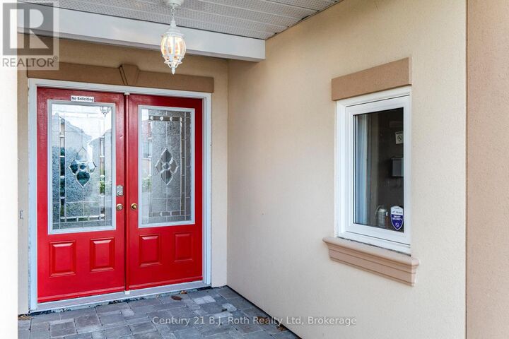 Property Photo: 626 Taylor Drive ON L4R 0E2