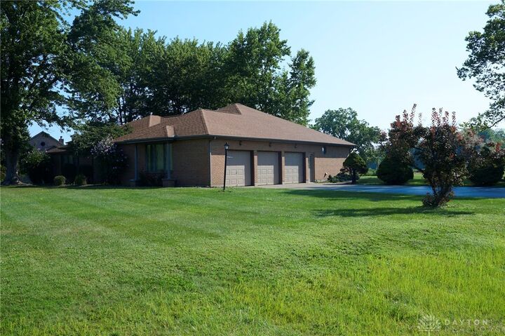 Property Photo: 1026 Fawn Lake OH 45177