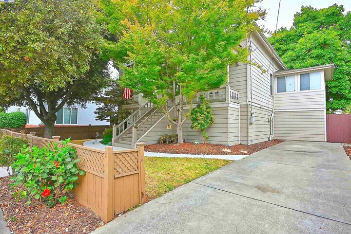 Property Photo: 1613 Union St CA 94501