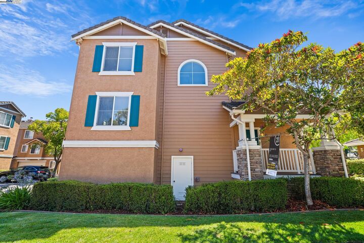 Property Photo:  4630 Central Pkwy  CA 94568 