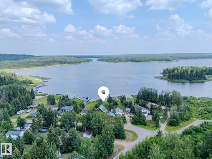 Property Photo:  213 Lakeshore Drive  AB T9S 1C4 