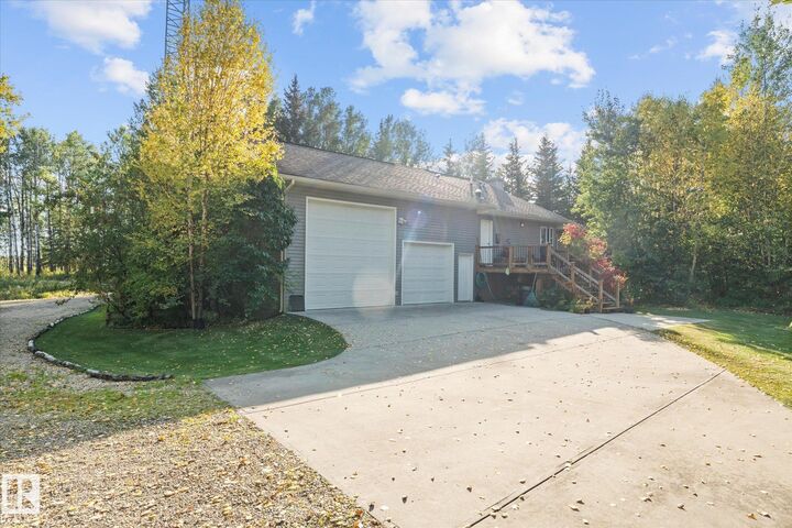 Property Photo: 8316 Hwy 16A AB T0E 0T0