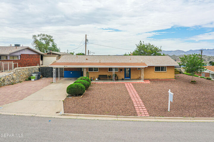 4236 Hampshire Lane  El Paso TX 79902 photo