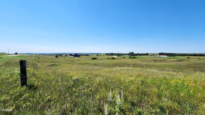 Property Photo: 5202 66th Street SE ND 58504