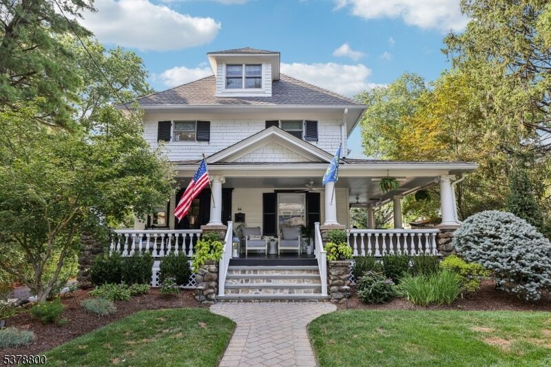 Property Photo:  44 Washington Pl  NJ 07450 