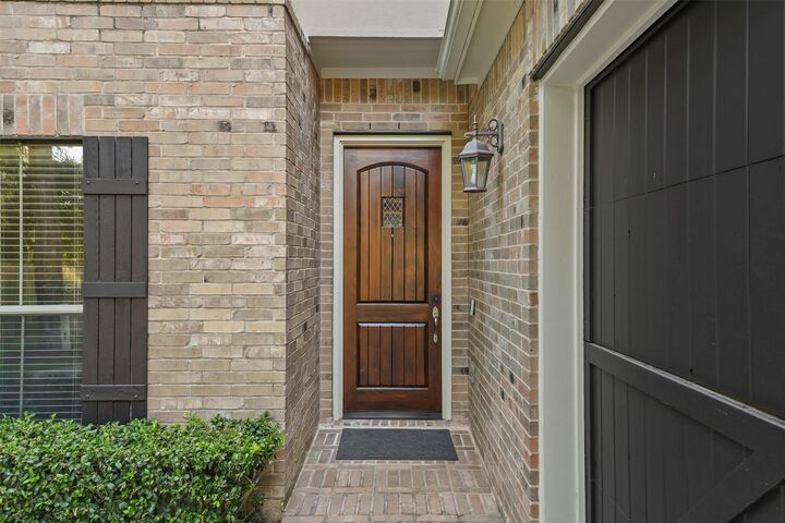 Property Photo: 82 Mill Point Place TX 77380
