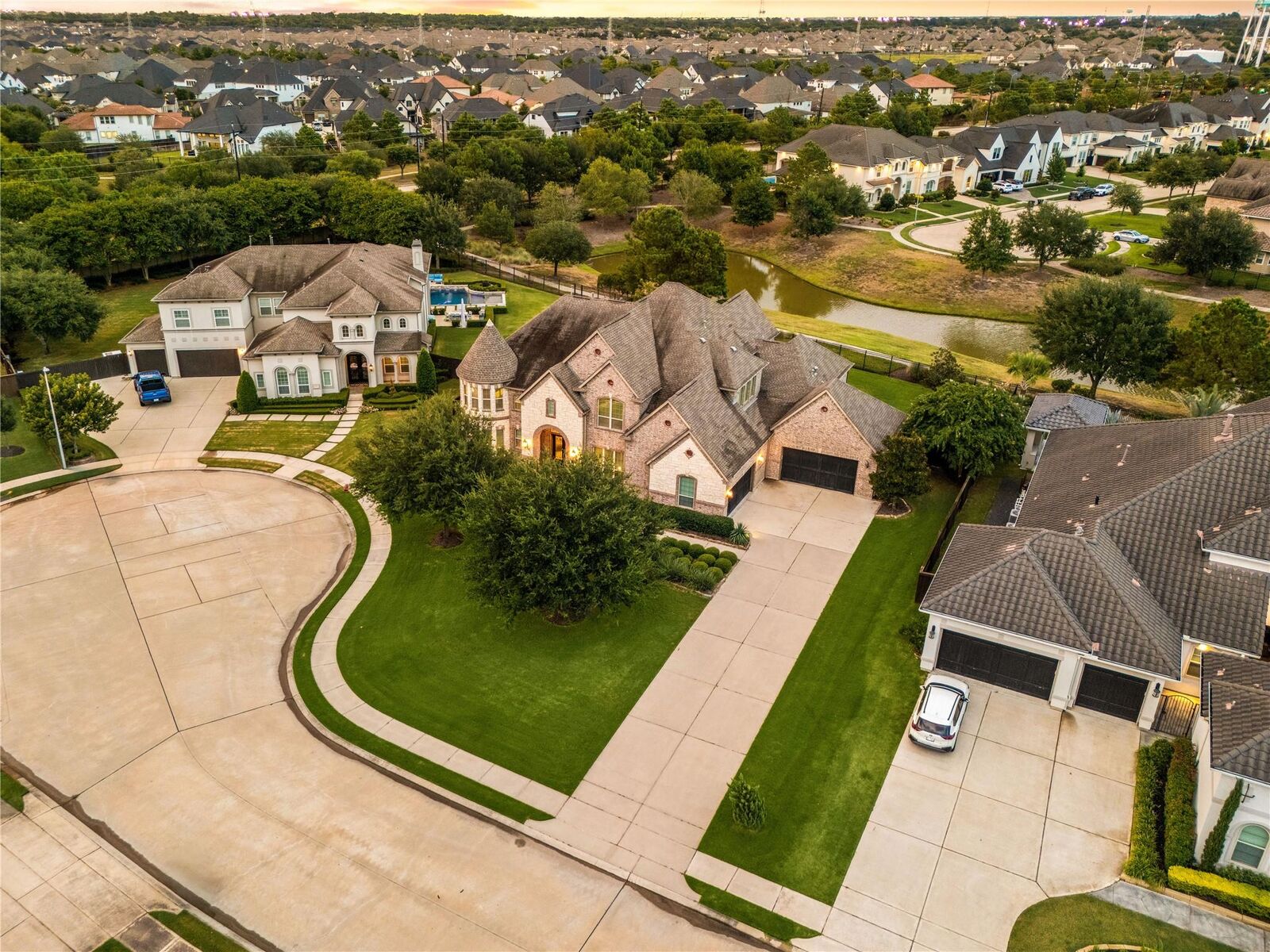 Property Photo:  2410 Legends Way  TX 77493 
