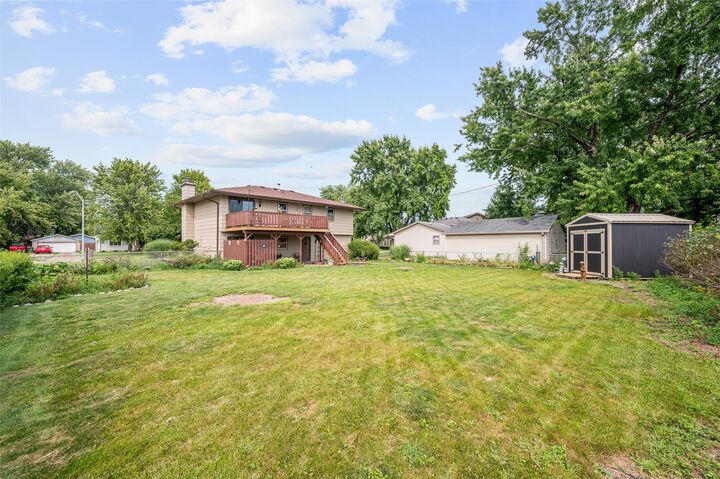 Property Photo: 2111 NW 2nd Street IA 50023