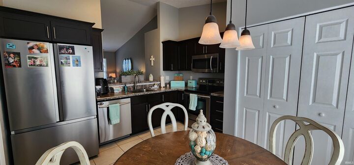 Property Photo:  1909 Seasons Ridge Boulevard  IN 47715 