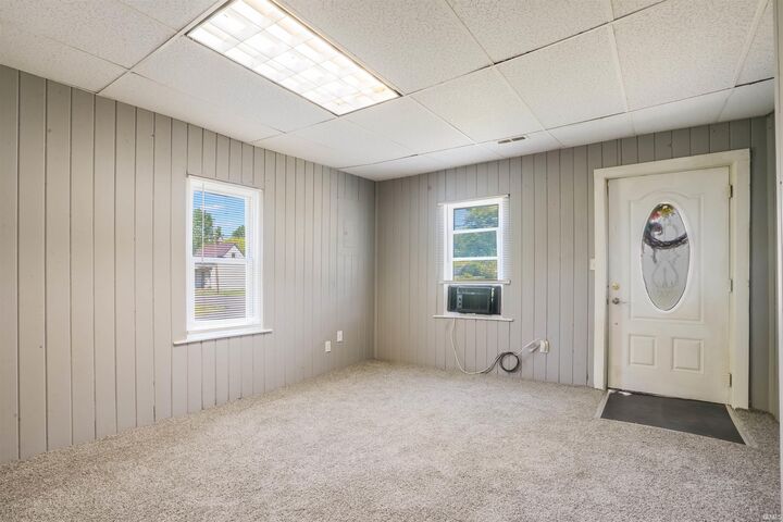 Property Photo: 121 W Oak Street IN 47637