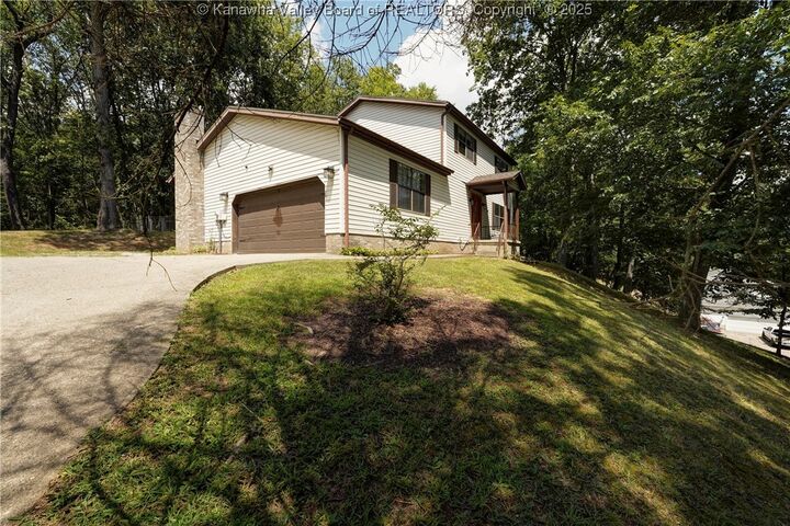Property Photo:  7 Monterey Lane  WV 25313 