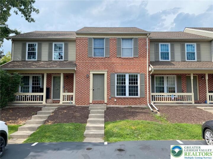 Property Photo:  515 Ponds Edge Lane  PA 18104 