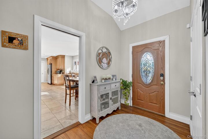 Property Photo:  15 Lakeshore Drive  NY 10709 