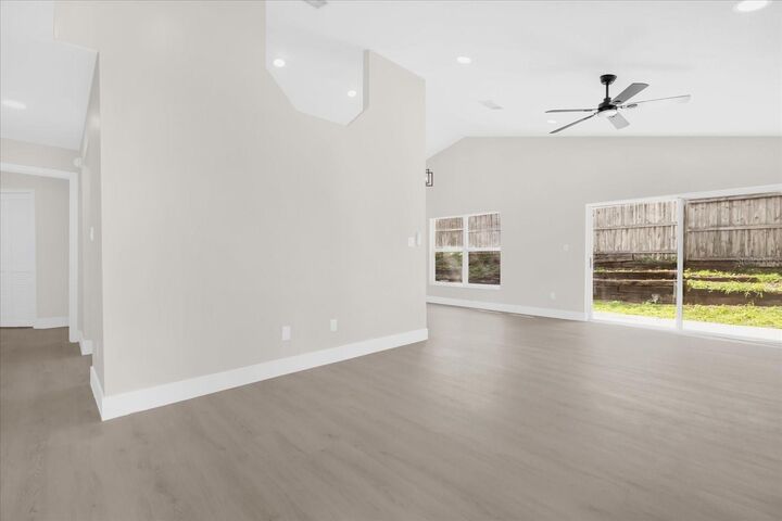 Property Photo: 350 Lakebreeze Circle FL 32746