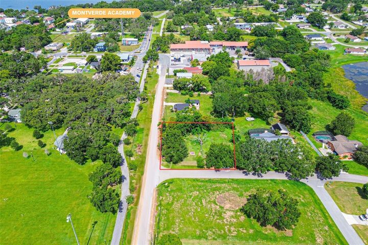Property Photo: 17025 Lakeside Drive FL 34756