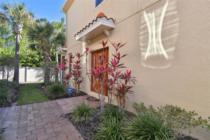 Property Photo:  8747 Terracina Lake Drive  FL 33625 