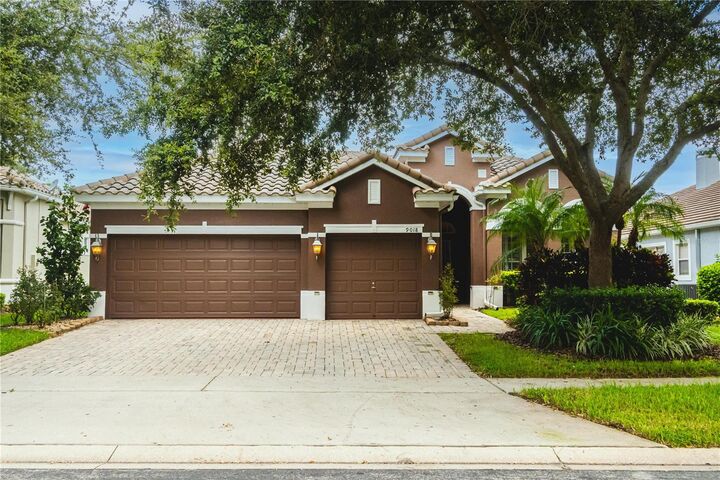 Property Photo: 9018 Via Bella Notte FL 32836