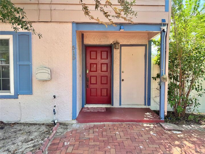 Property Photo: 515 Carambola Avenue FL 32714