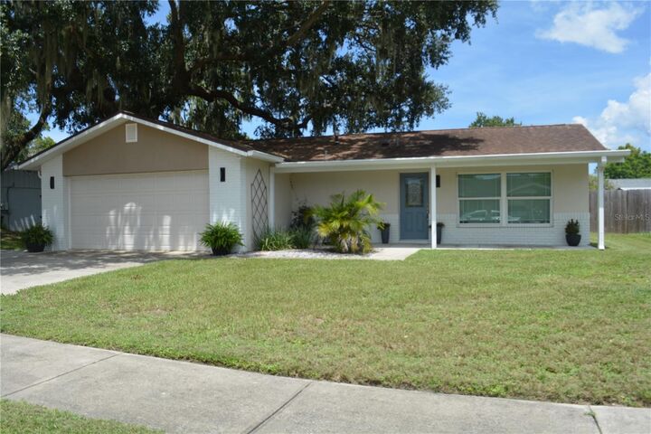 Property Photo: 1569 Liberty Tree Rd Road FL 32796