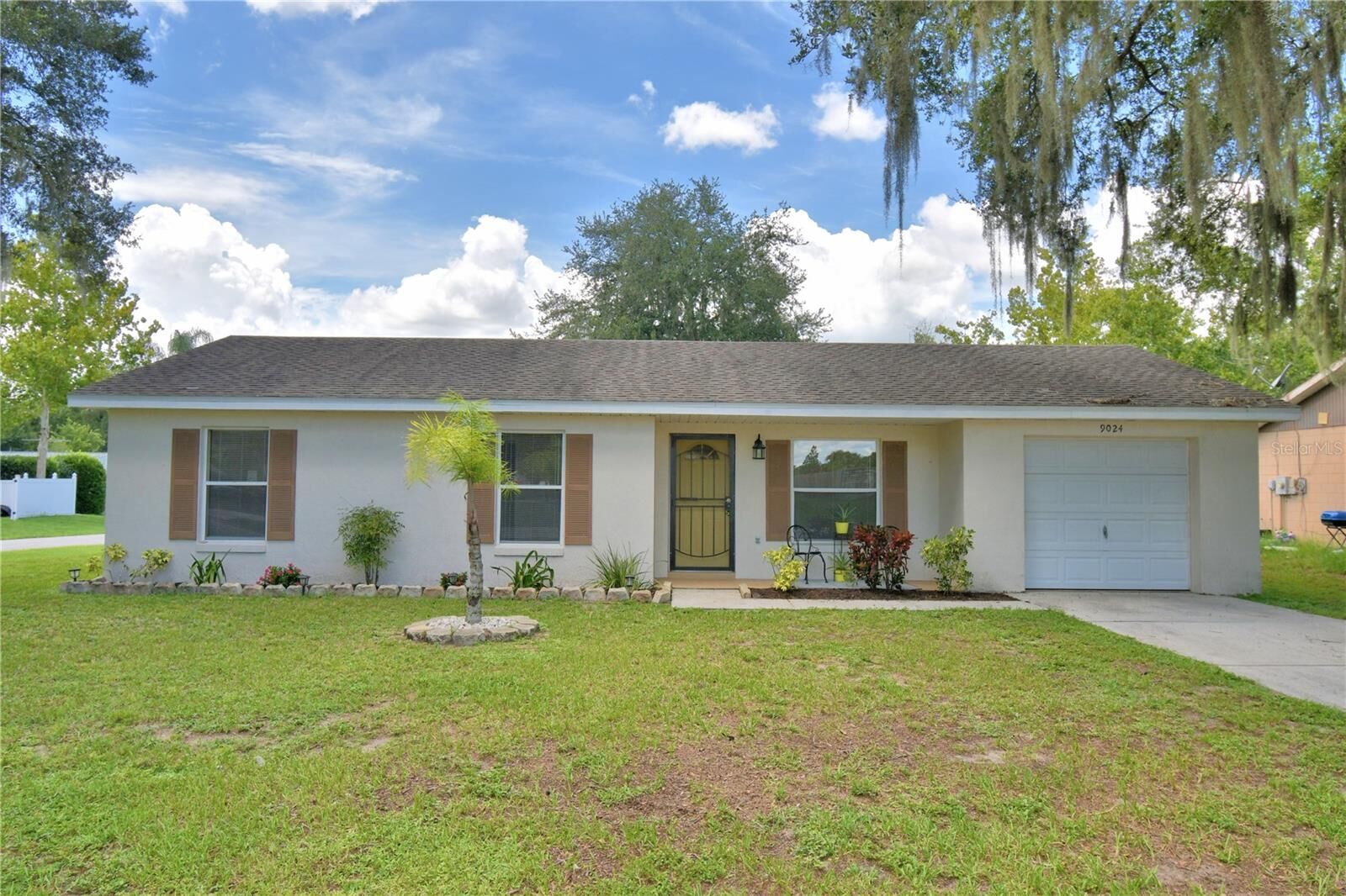 Property Photo: 9024 Damascus Avenue FL 33868