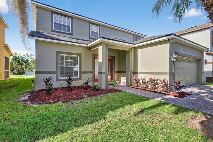Property Photo: 8840 Cameron Crest Drive FL 33626
