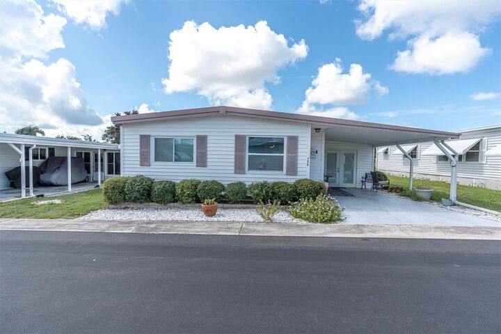 Property Photo:  724 Sugar Palm Street  FL 33778 