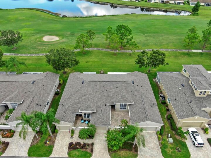 Property Photo:  2433 Kensington Greens Drive  FL 33573 