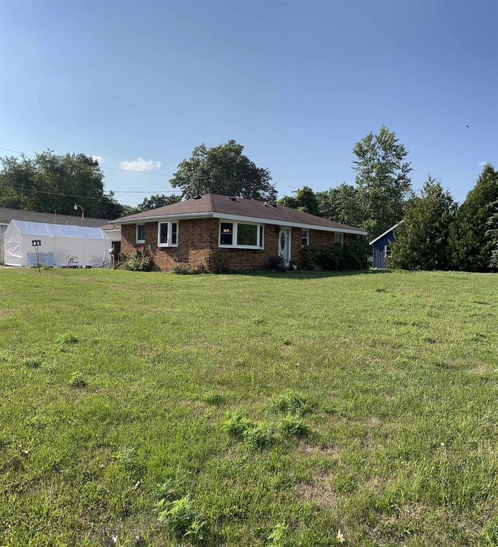 Property Photo:  2134 Mara Drive  MI 48631 