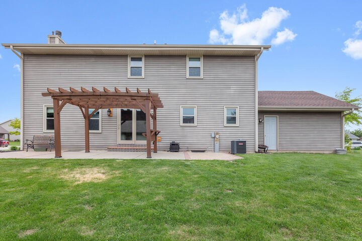 Property Photo:  10630 S Peggy Dr  WI 53154 