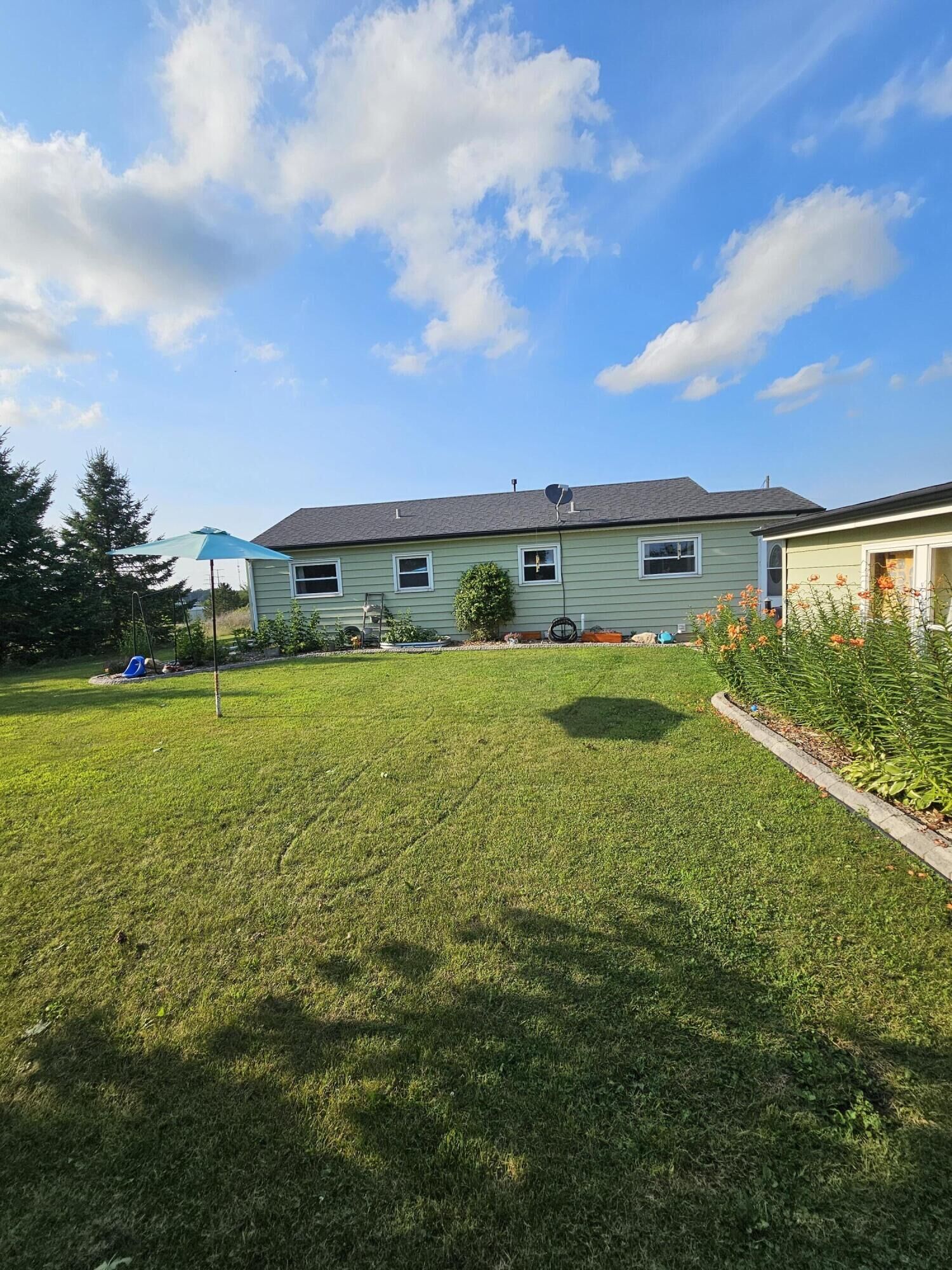 Property Photo:  3279 Lighthouse Ln  WI 53090 