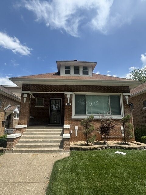 Property Photo: 7937 S Crandon Avenue IL 60617