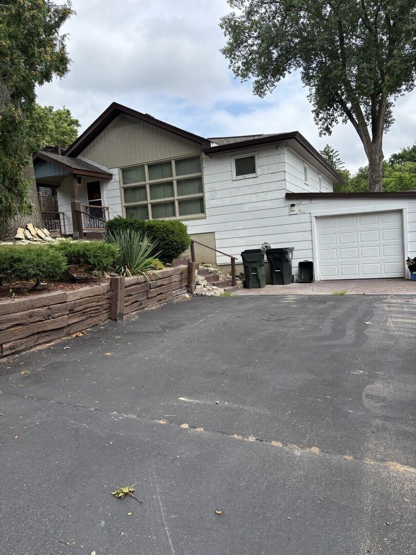 Property Photo: 38227 N 3rd Avenue IL 60081