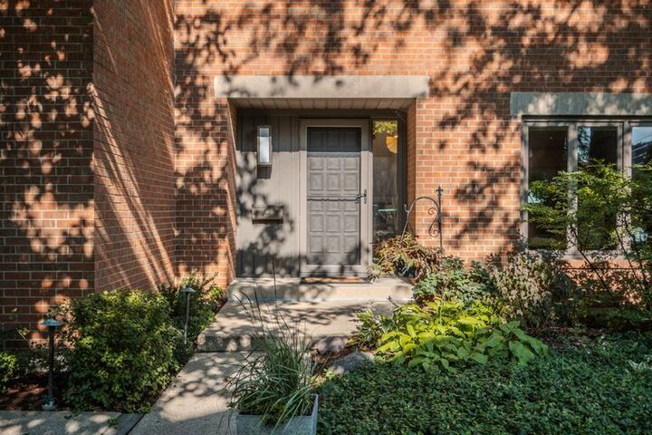 Property Photo:  33 Park Lane  IL 60068 