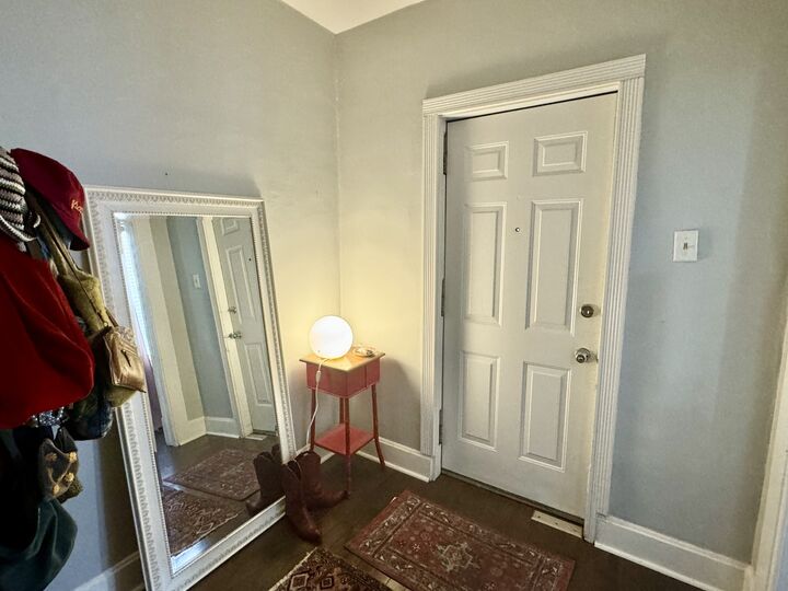 Property Photo:  2552 N Southport Avenue 2R  IL 60614 