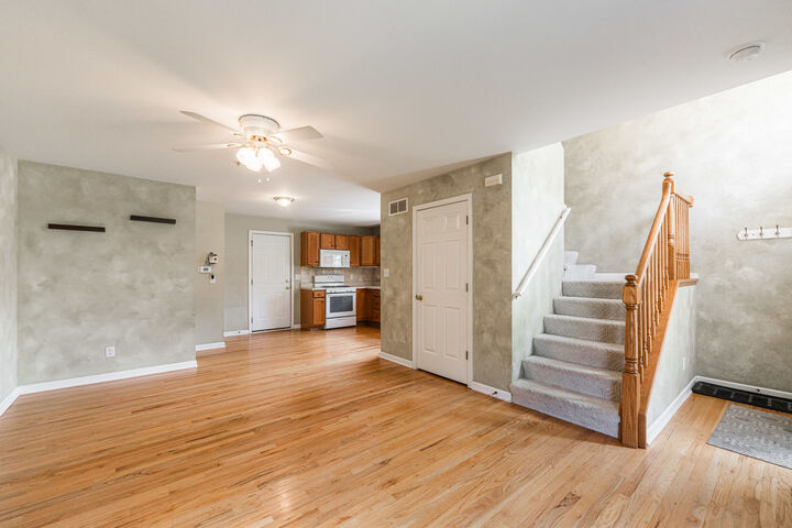 Property Photo:  431 North Charles Street  IL 60112 
